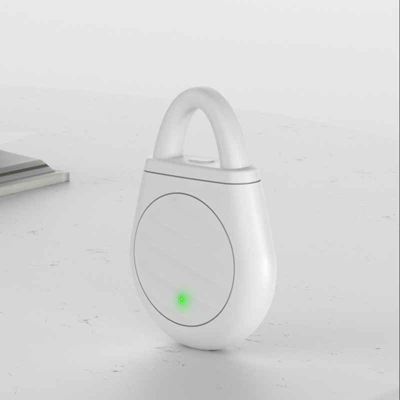 🐦No more trouble from birds, beasts and locusts!Portable Ultrasonic Bird Repellent Keychain