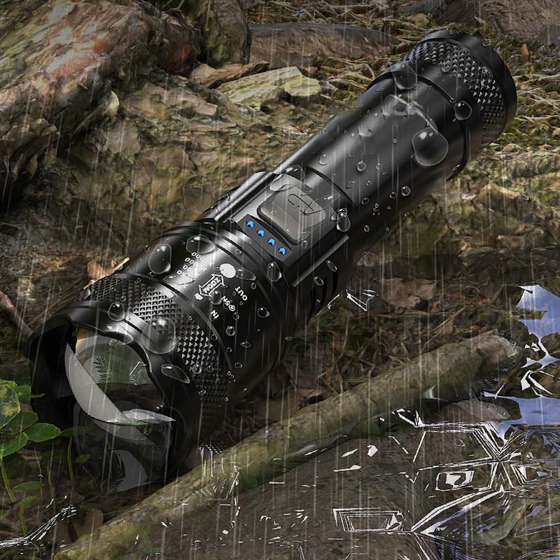 Super Strong Light Zoomable Flashlight