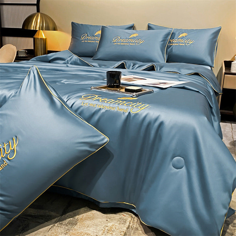 ⏰Last Day Sale 65% OFF🥰 ✨Summer Simple Ice Silk Quilt❄️ Ultra Cool Anti-Sweat Thin Quilt, Machine Washable Bedding
