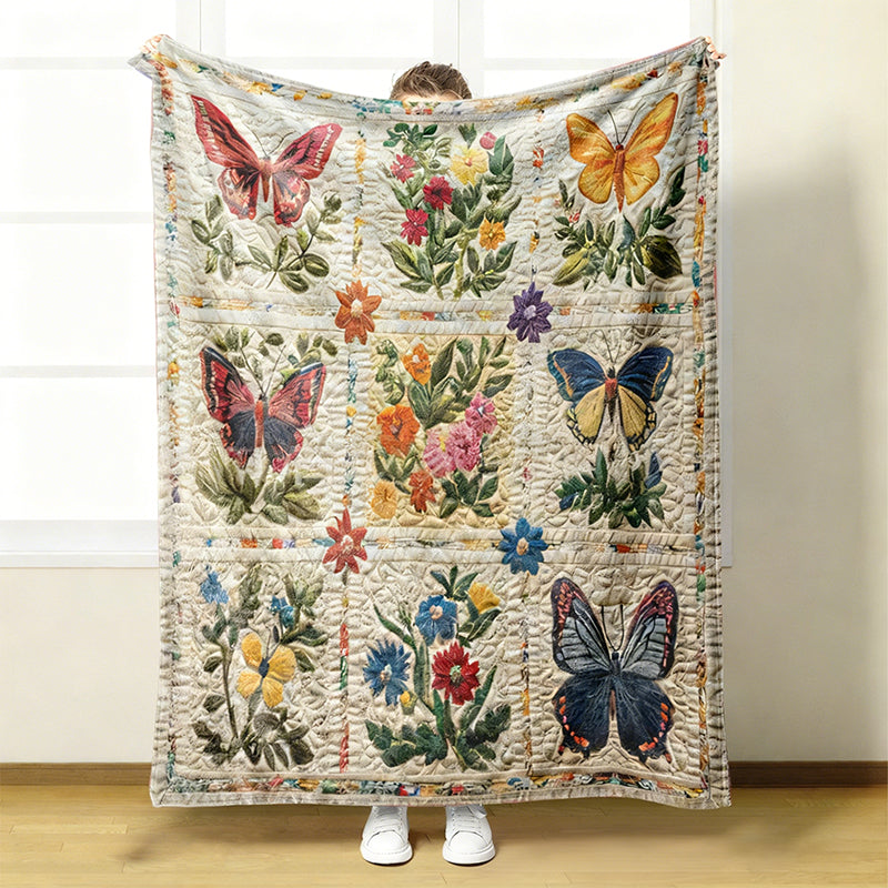 Cosy and soft floral blanket