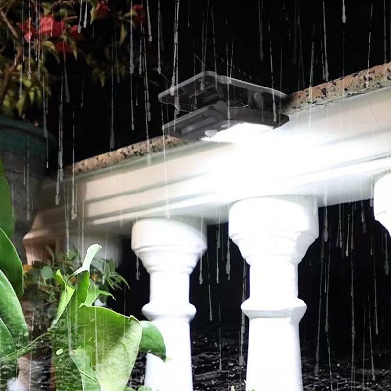 🌞 Solar Motion Sensor Clip Light – Eco-Friendly & Energy-Saving Outdoor Illumination 🏡💡