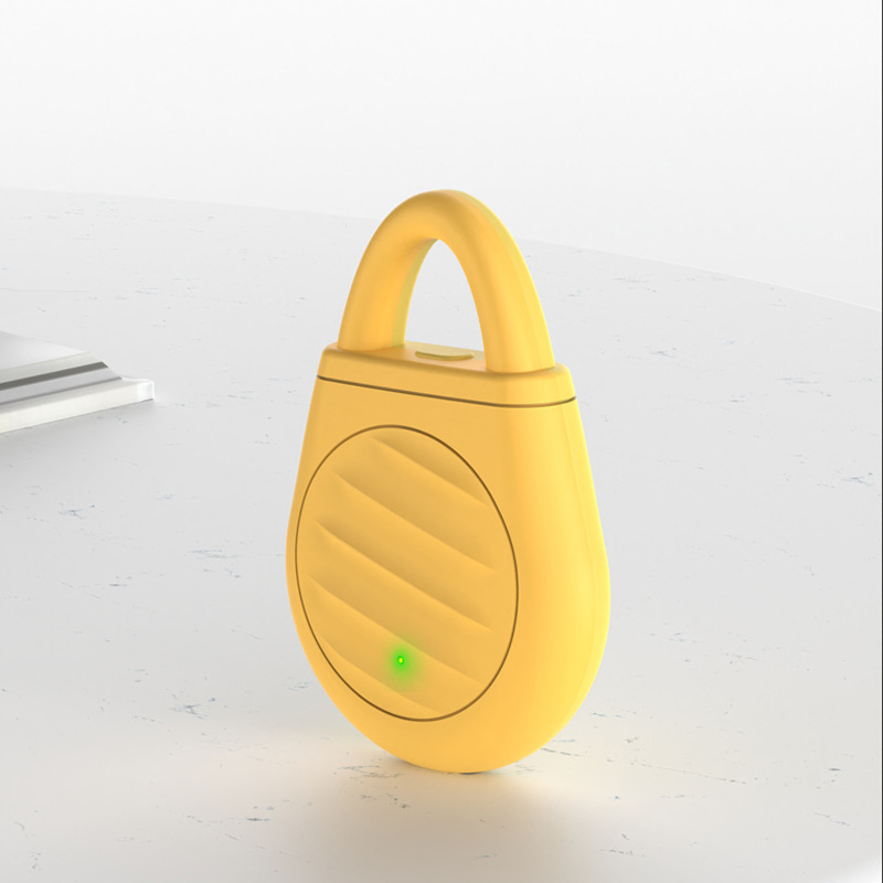 🐦No more trouble from birds, beasts and locusts！Portable Ultrasonic Bird Repellent Keychain